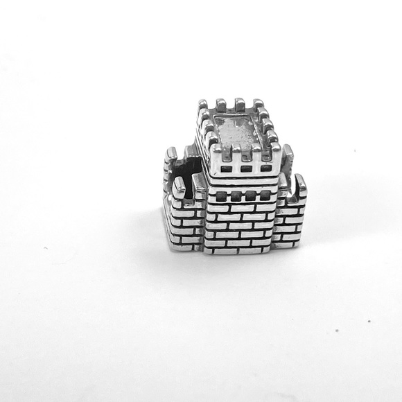 Creative Revolution Jewelry - NWT Great Wall of China 3D Silver Charm